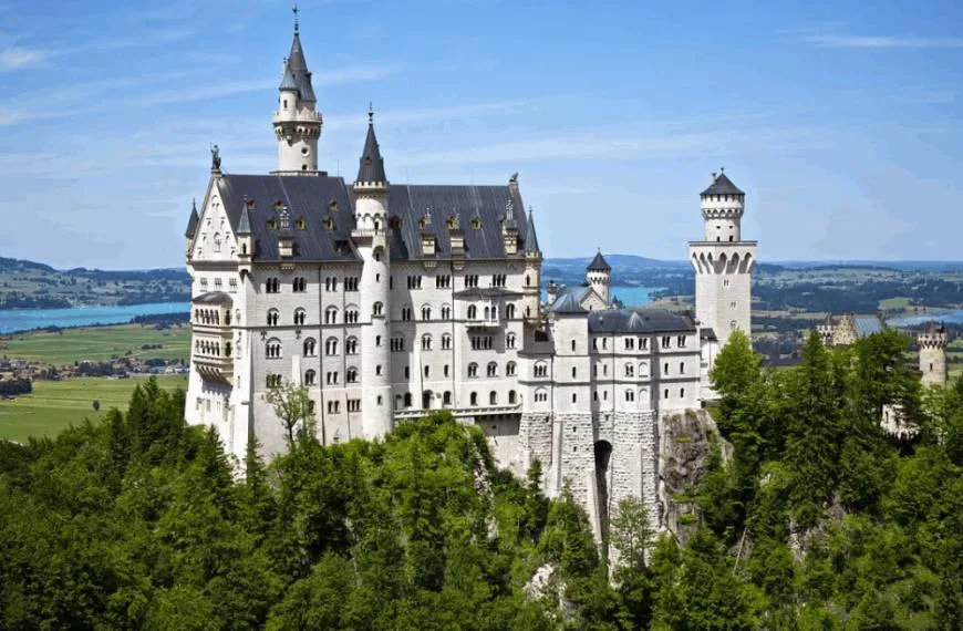 fun neuschwanstein castle facts