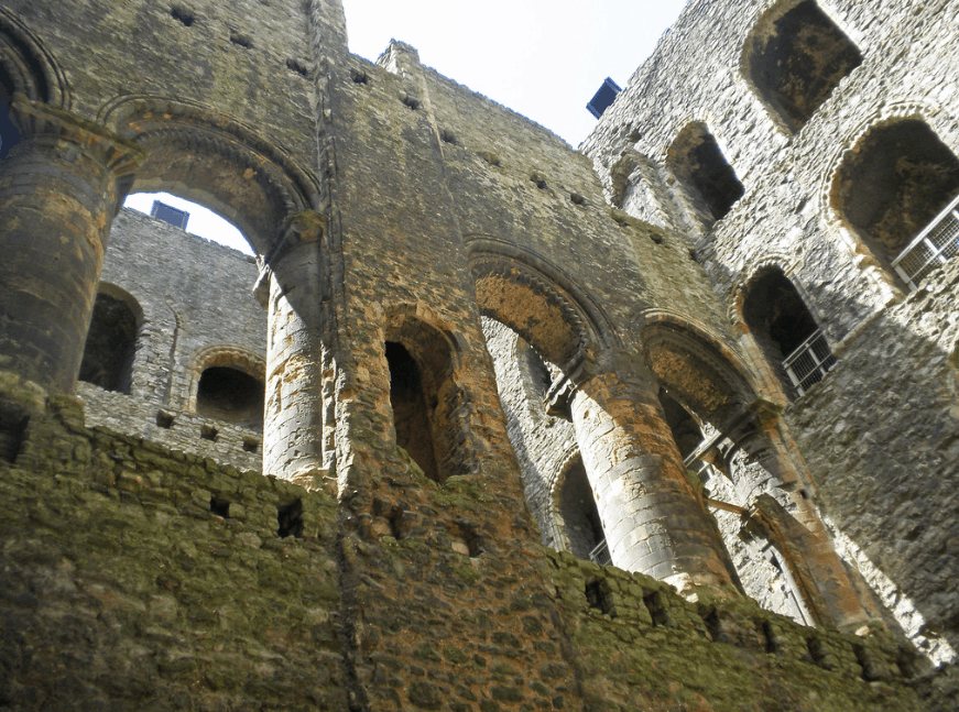 inside the keep of rochester castle