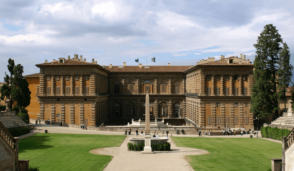 Pitti Palace at the back