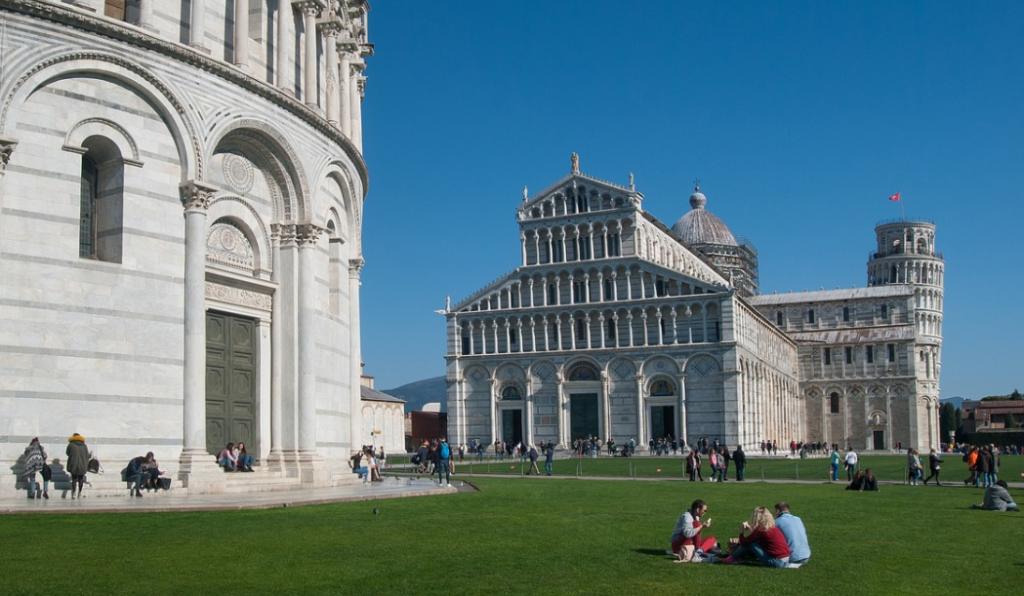 Pisa tower park