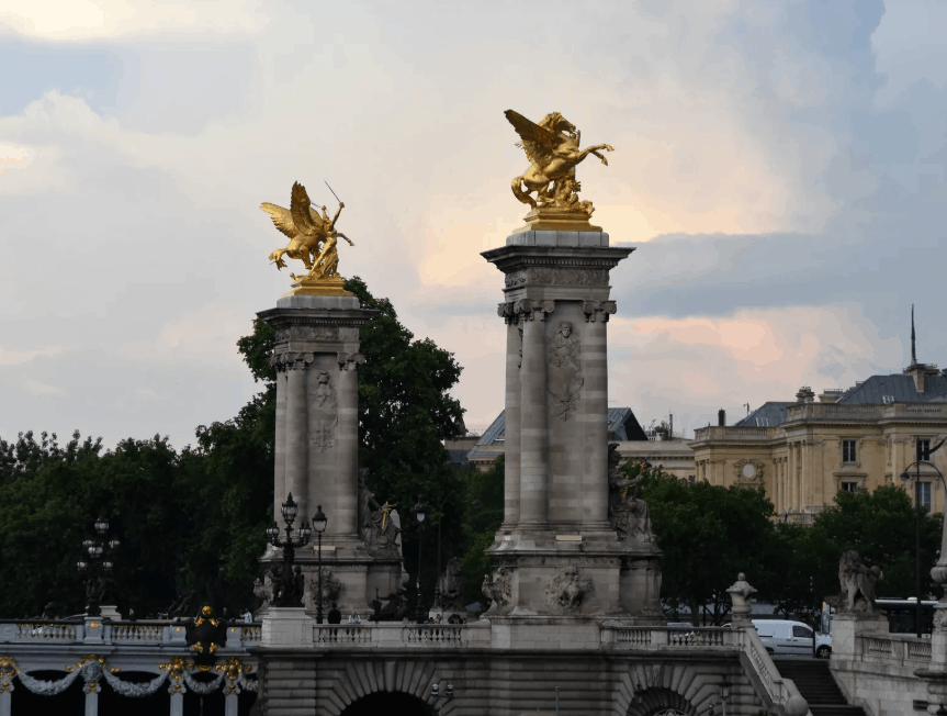 facts about the pont alexandre III