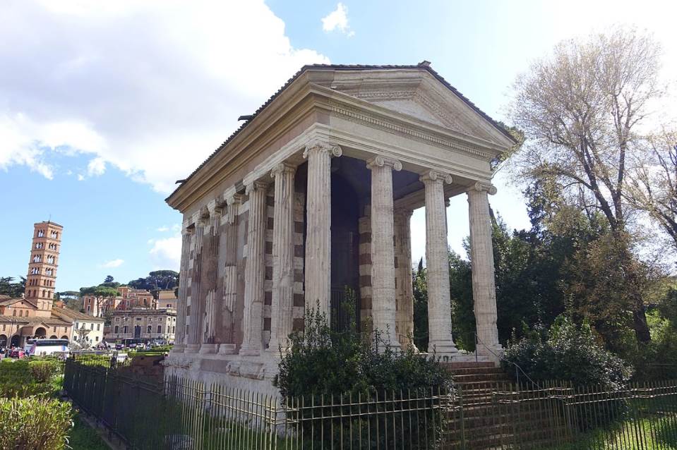 pseudoperipteral temple of portunus