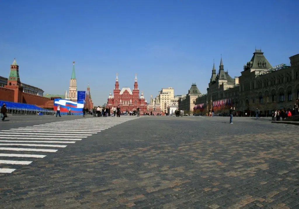 red square size