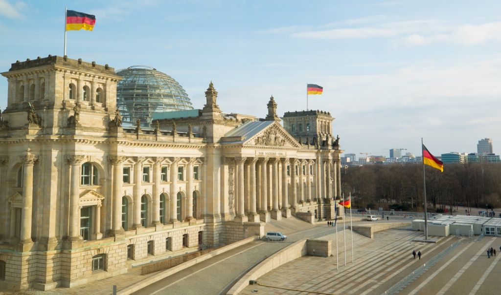reichstag building facts