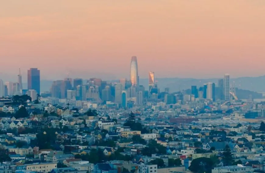 Salesforce Tower facts