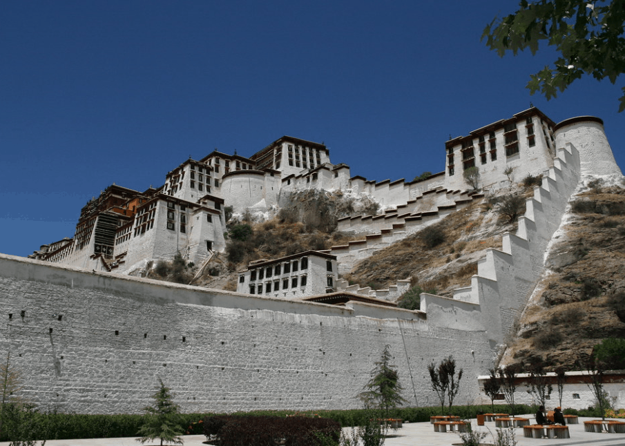 side view of the palace