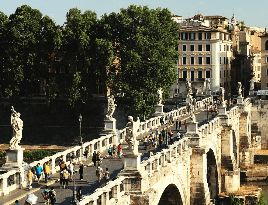 The baroque angel statues on the Ponte Sant'Angelo