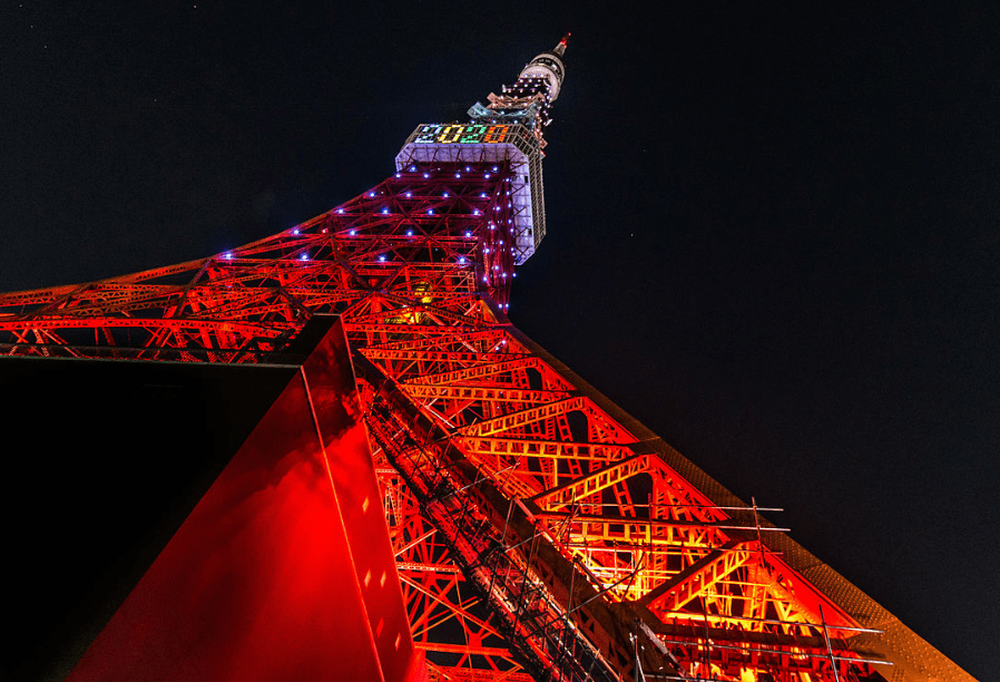 Tokyo Tower color scheme