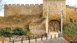 Lincoln Castle facts