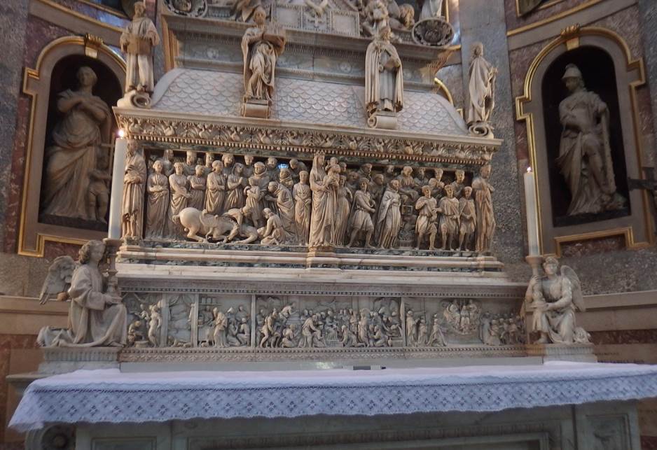 Arca di San Domenico angels