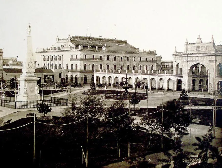 First teatro colon plaza de mayo
