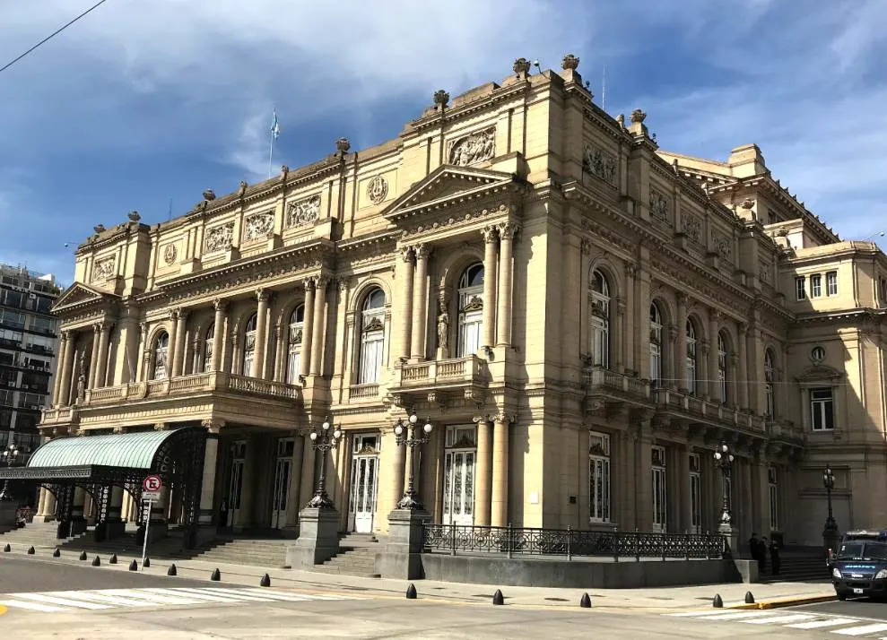 Teatro Colon Facts