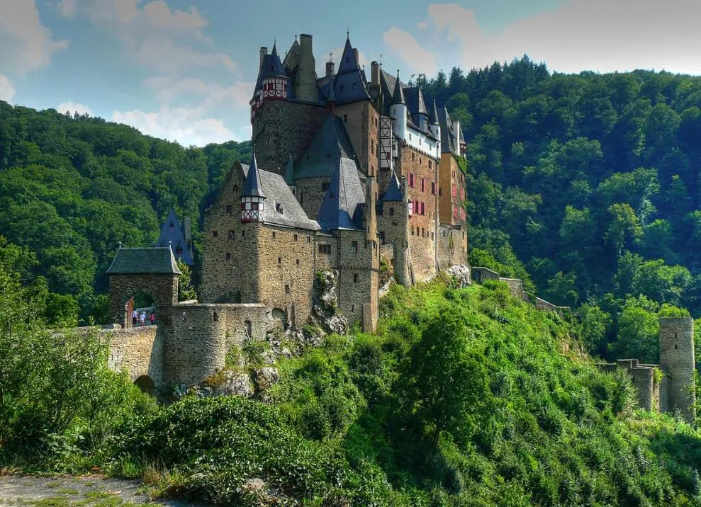 Top 10 Interesting Eltz Castle Facts 1 Eltz Castle location