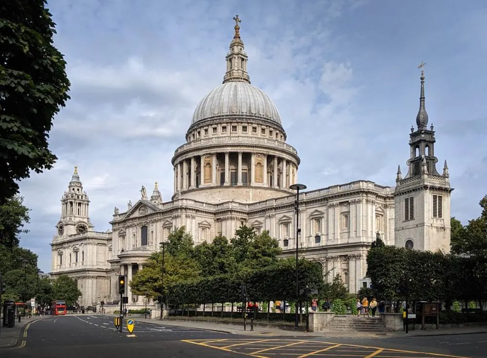Top 10 Famous Churches in London 1 Famous churches in London st Paul's Cathedral