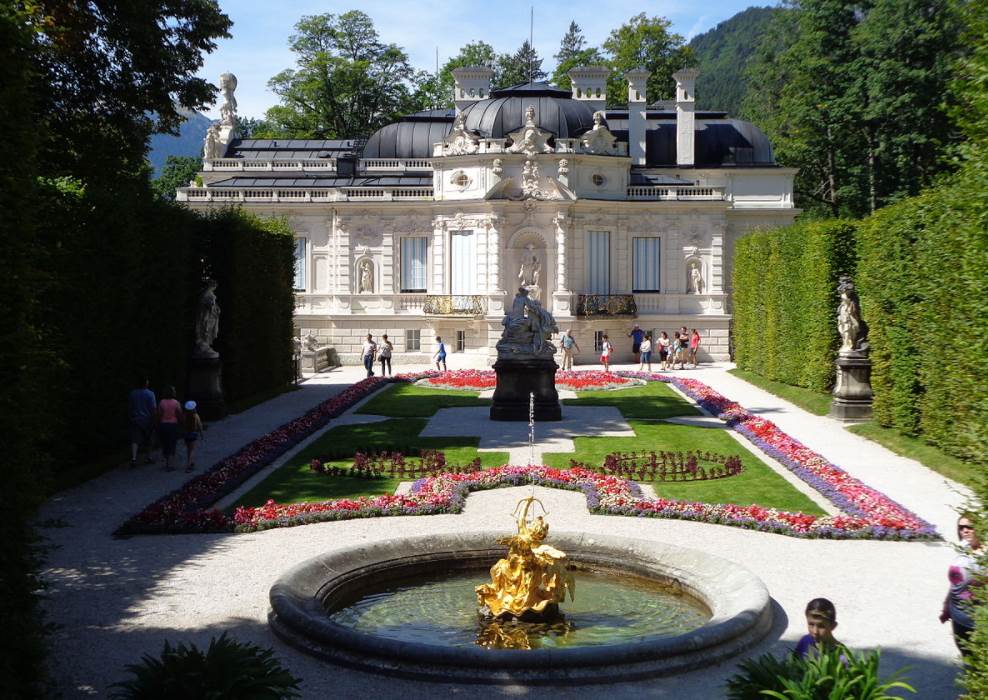 Linderhof Palace side view