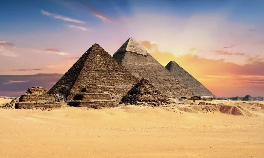 Wonders of the Ancient World Giza Pyramids