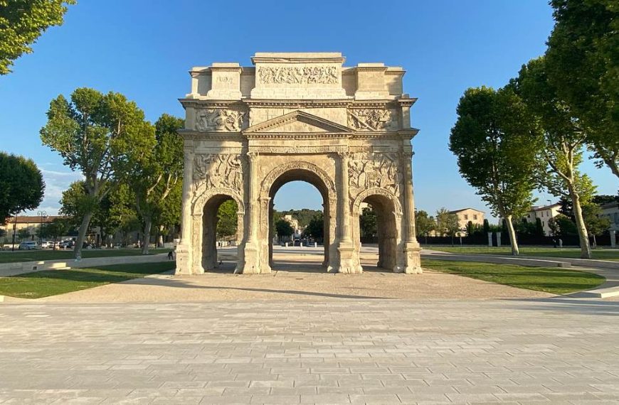 8 Interesting Facts about the Triumphal Arch of Orange