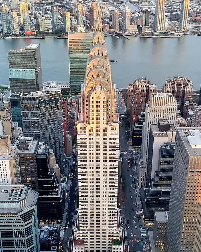 Famous Art Deco Buildings Chrysler Building