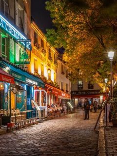 Place du Tertre at Night