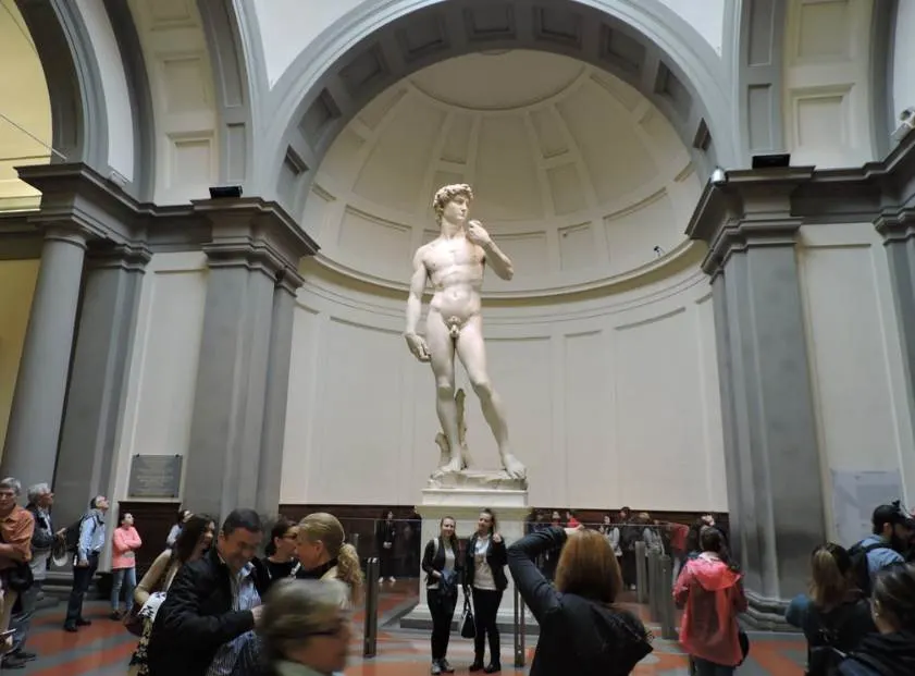 Famous Renaissance sculptures and reliefs statue of David