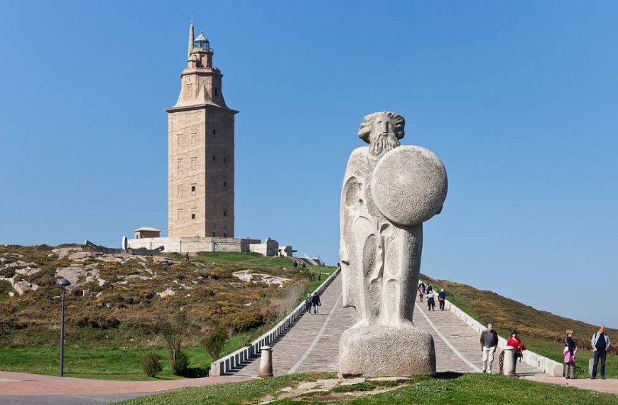 Top 8 Interesting Facts about the Tower of Hercules