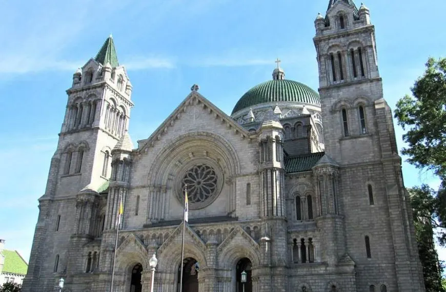 Cathedral Basilica of Saint Louis Location