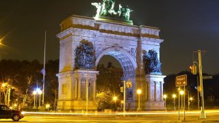 Soldiers and Sailors Arch at night