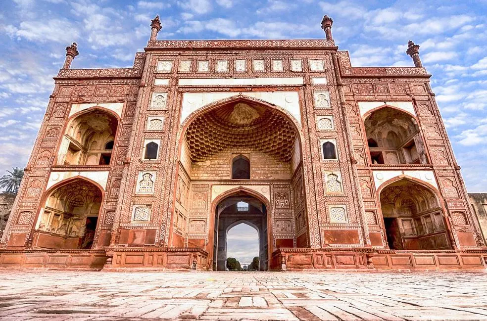 Tomb of Jahangir entrance Gate