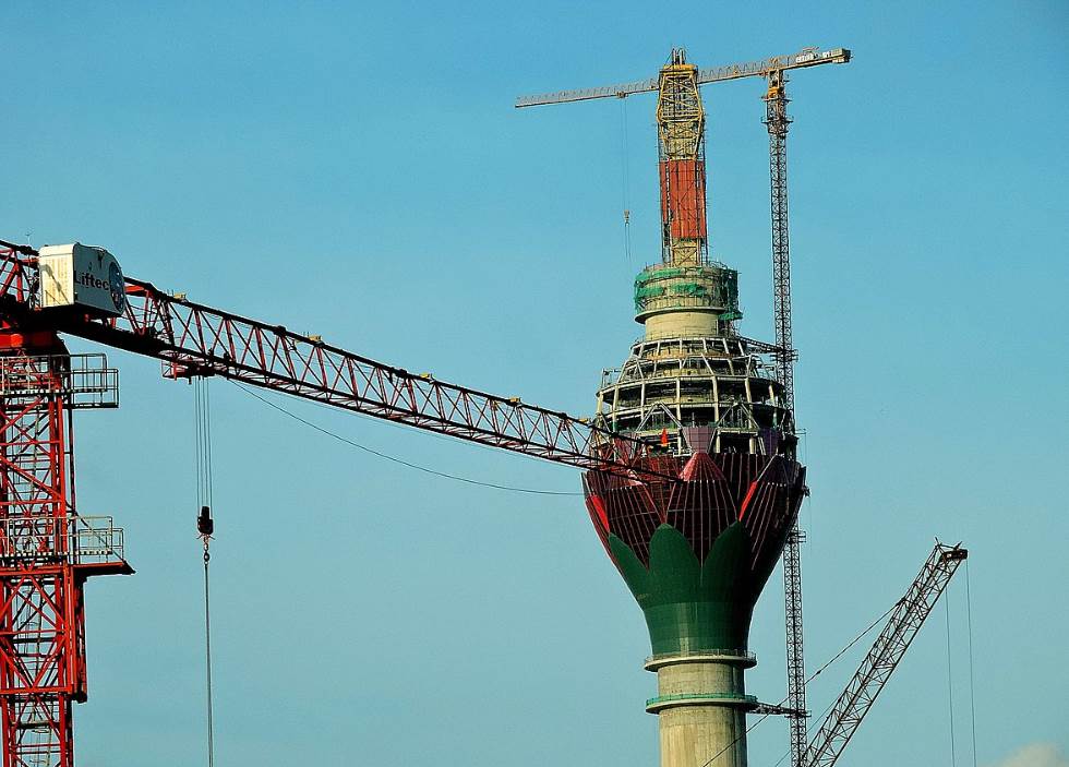 Lotus Tower construction