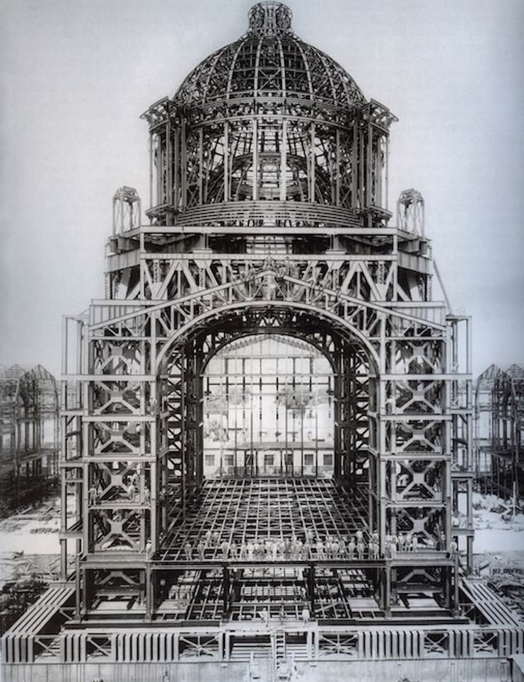 Monument to the Revolution under construction