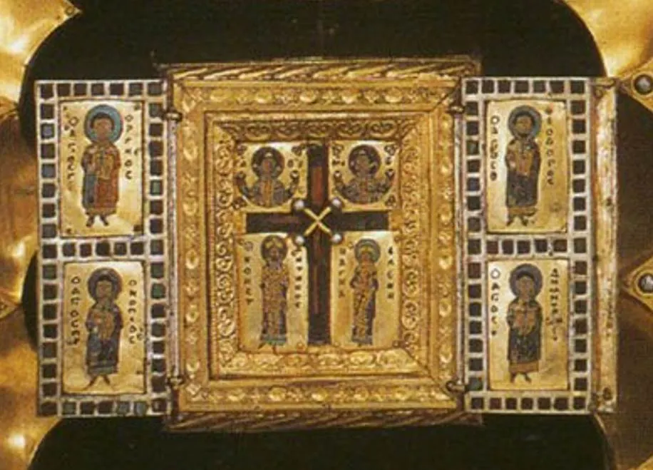 Stavelot Triptych True Cross detail