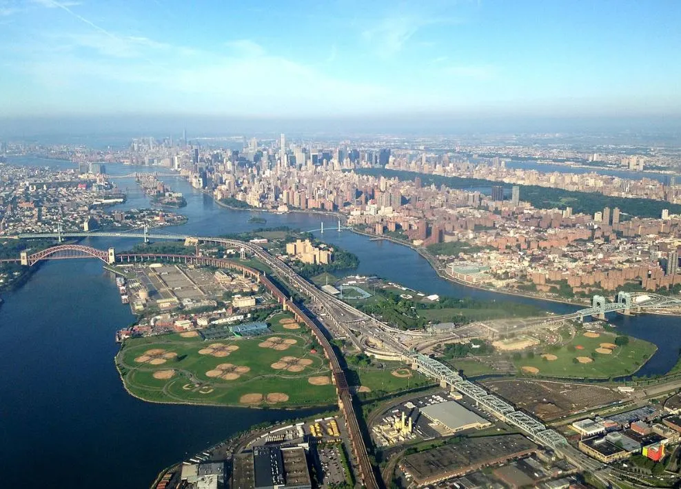 8 Interesting Facts about the Hell Gate Bridge 1 Hell Gate Bridge aerial view