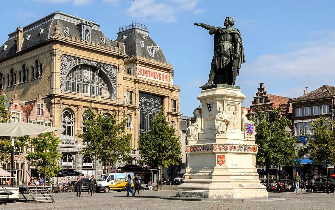 Vrijdagmarkt Square with statue of Jacob van Artevelde