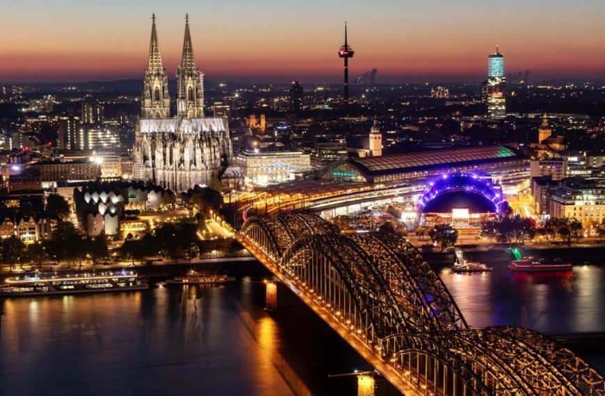 Top 10 Famous Buildings in Cologne