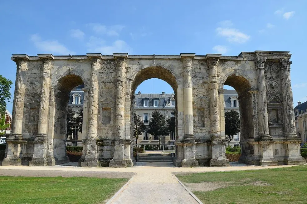 Porte de Mars in Reims