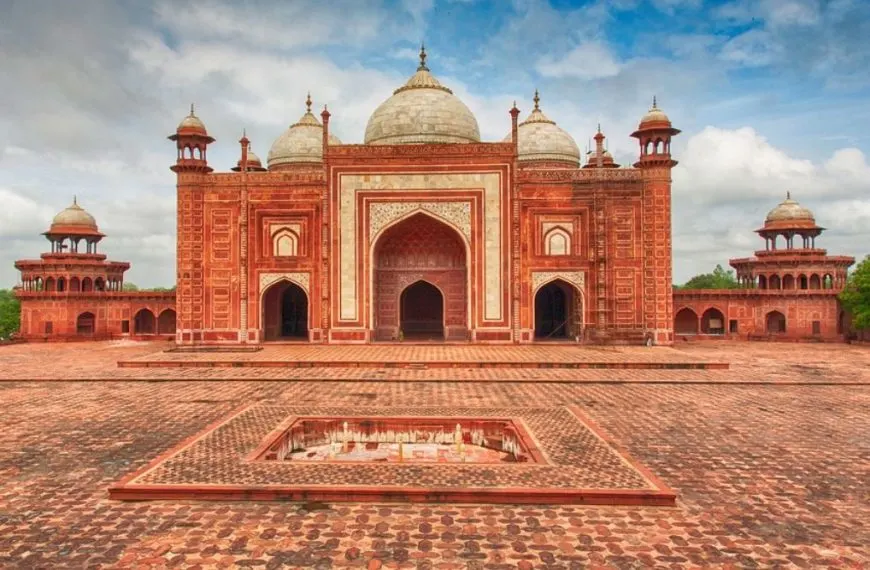 Famous Mughal Buildings