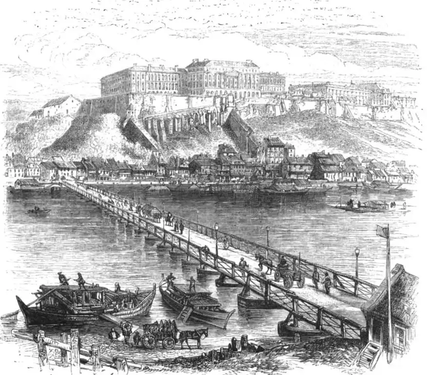 Old Bridge between Buda and Pest