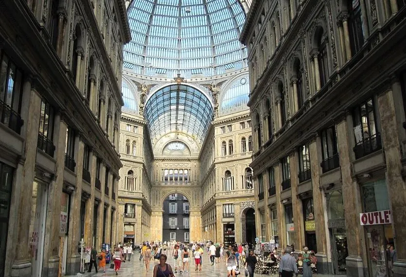 Galleria Umberto I facts