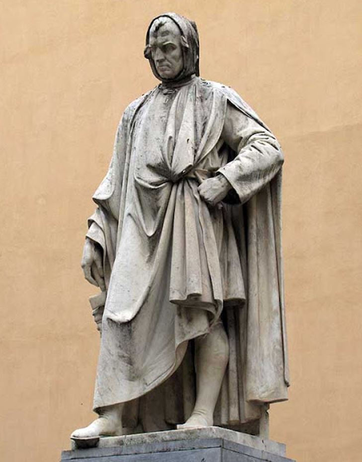 Statue of Nicola Pisano in Pisa