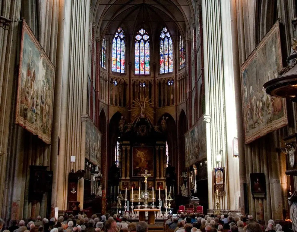 Sint Salvator's Cathedral interior